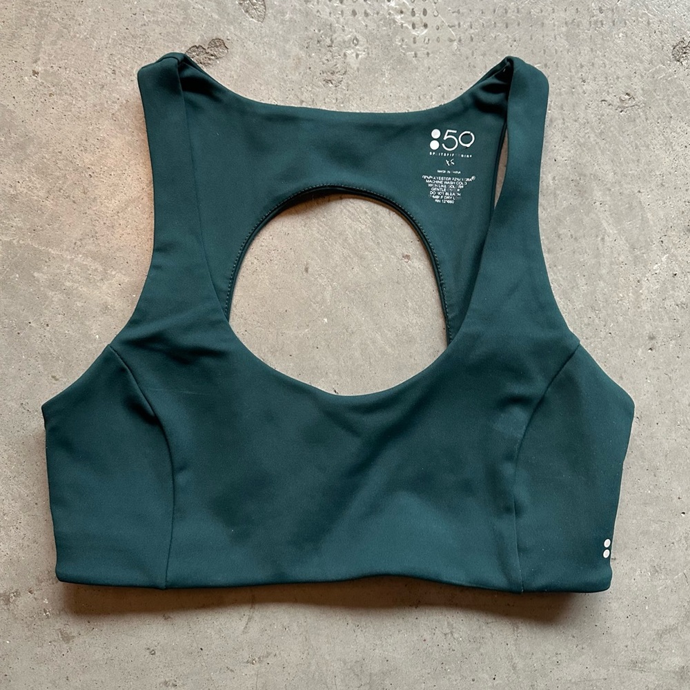 Splits59 sports bra with cutout